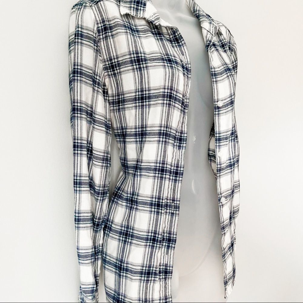 🫐 AMERICAN EAGLE | Blue Plaid Super Soft Cardigan Sweater - Picture 5 of 11